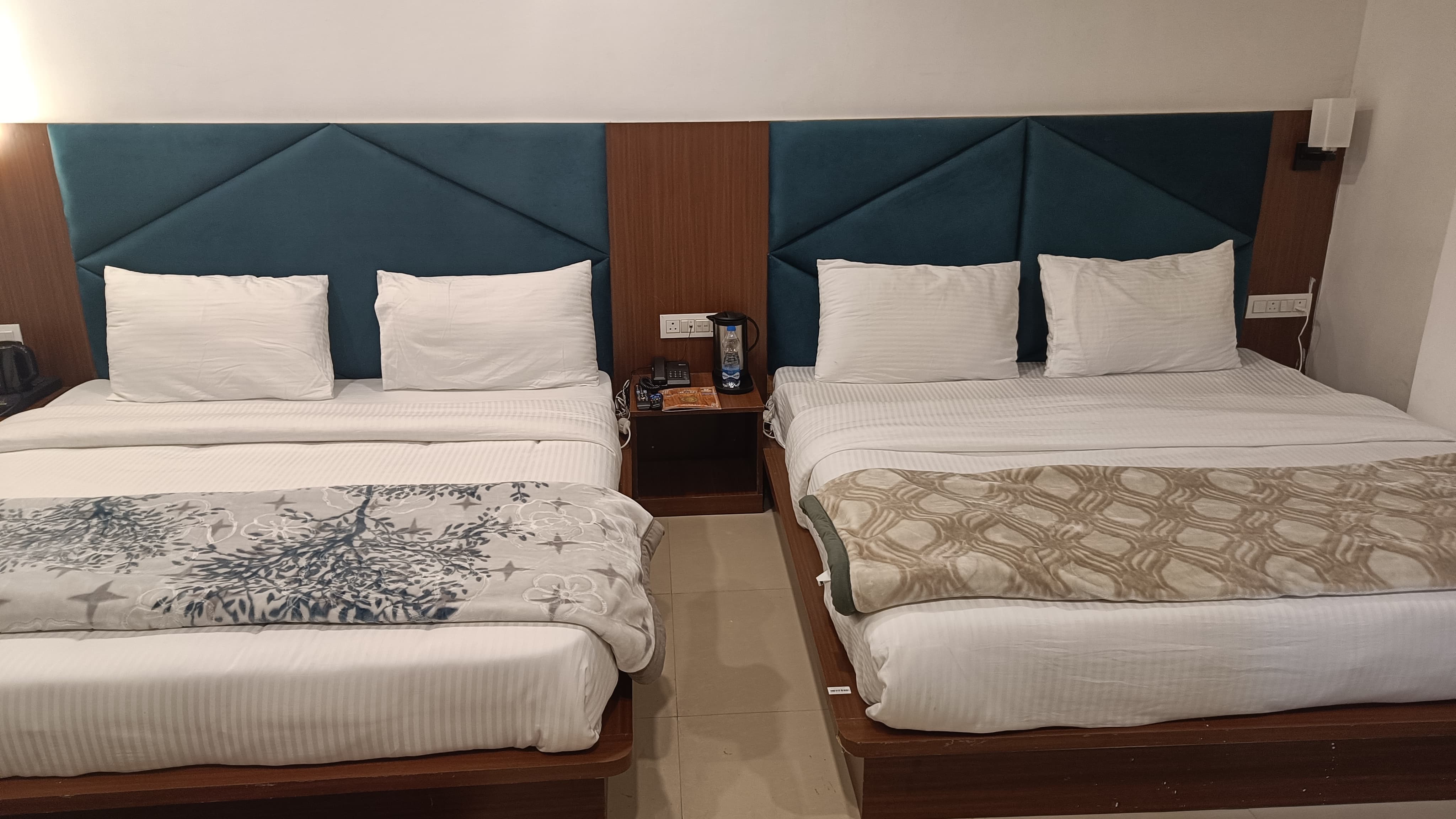 Four Bed Room comfortable Vijay Lords Centric best Badrinath hotel